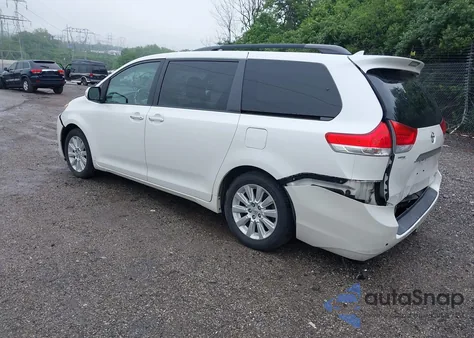 2014 Toyota Sienna Xle/Limited from USA, damaged, VIN 5TDDK3DC4ES081882